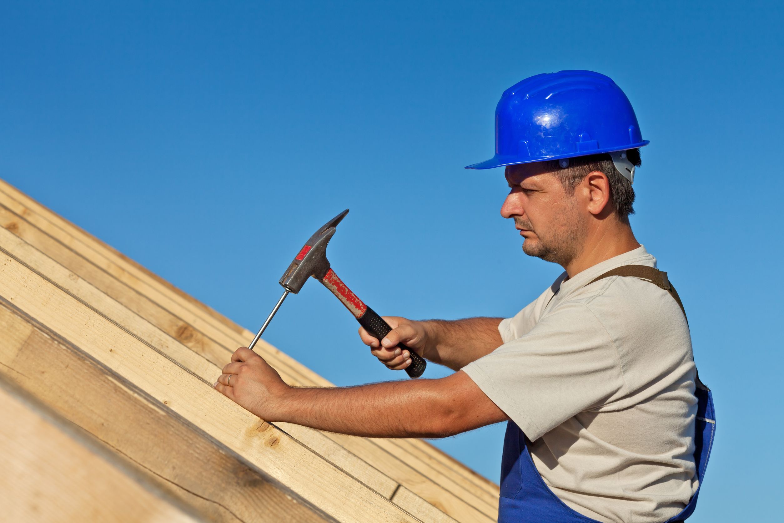 Why You Need to Call Local Experts for Roof Repair in Tucson