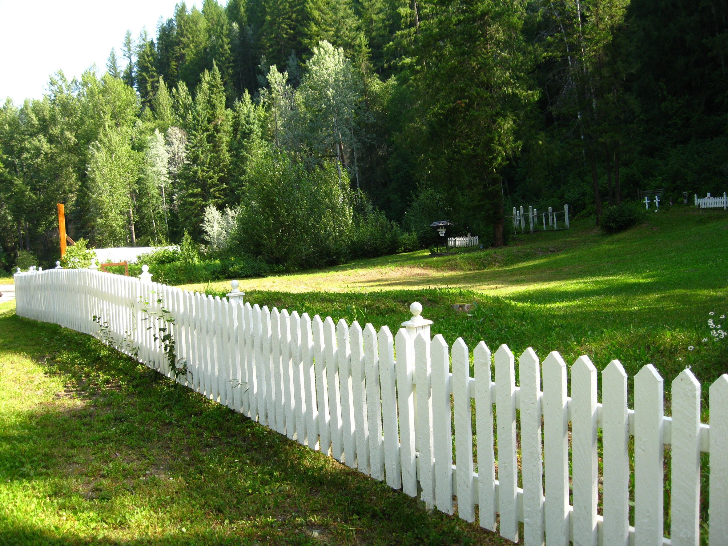 Enhance Your Home’s Appearance with Fencing from a Fence Company in Riverside