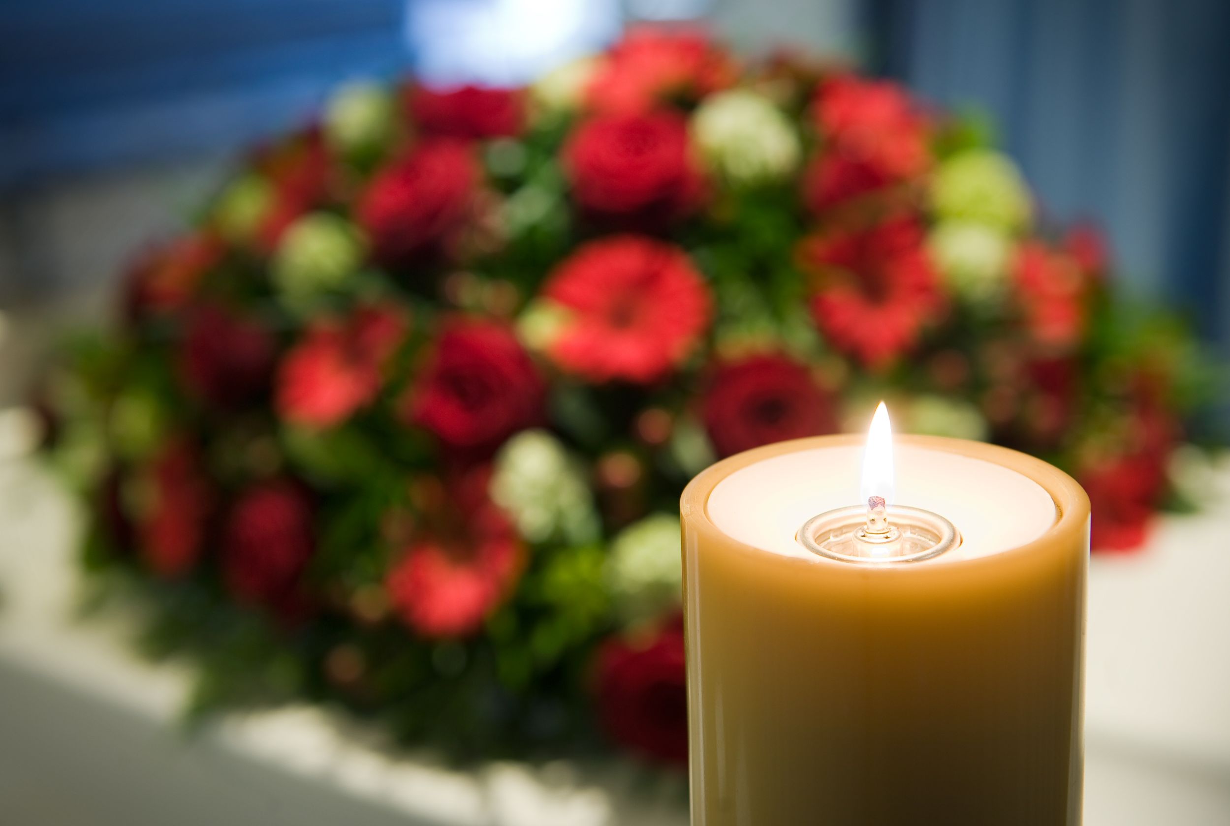 Honoring a Loved One with a Traditional Cremation Service