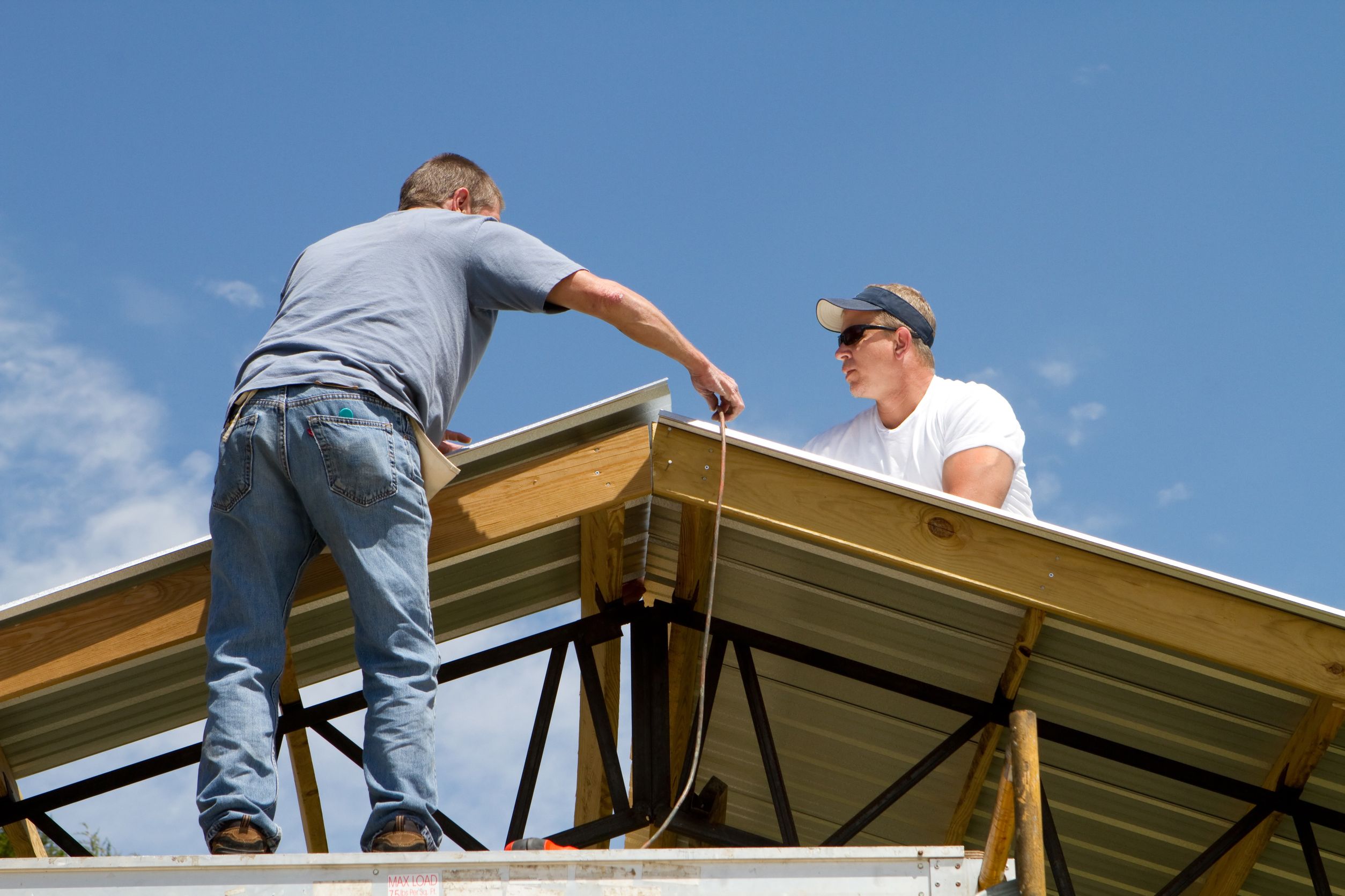 How to hire a Roofer in Hendersonville?