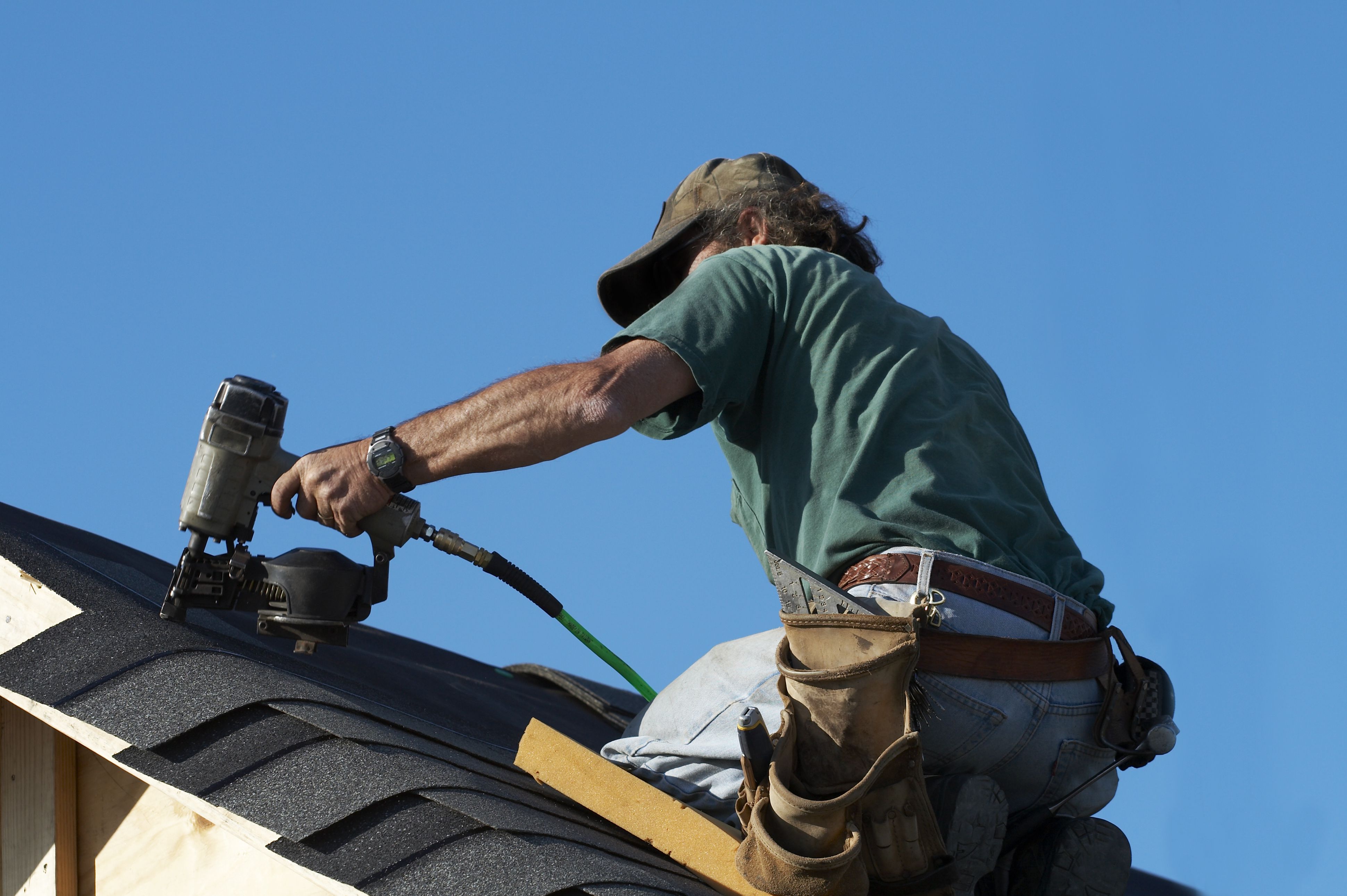 Do You Want to Get Lasting Performance Out of Your Roof? Maintenance and Roof Repair Can Get You There