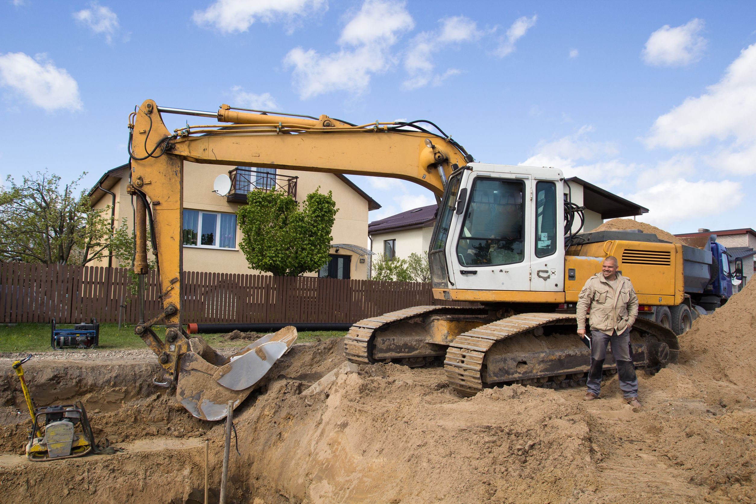 Reduce Expenses With Construction Equipment Rental In Pasadena TX