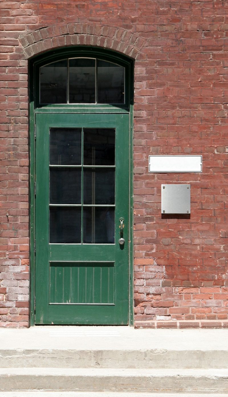 Why Are There Crooked Doors In Honolulu?