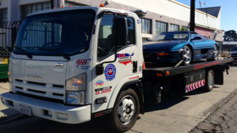 Long Distance Semi Truck Towing in El Cajon Keeps the Trucks Moving