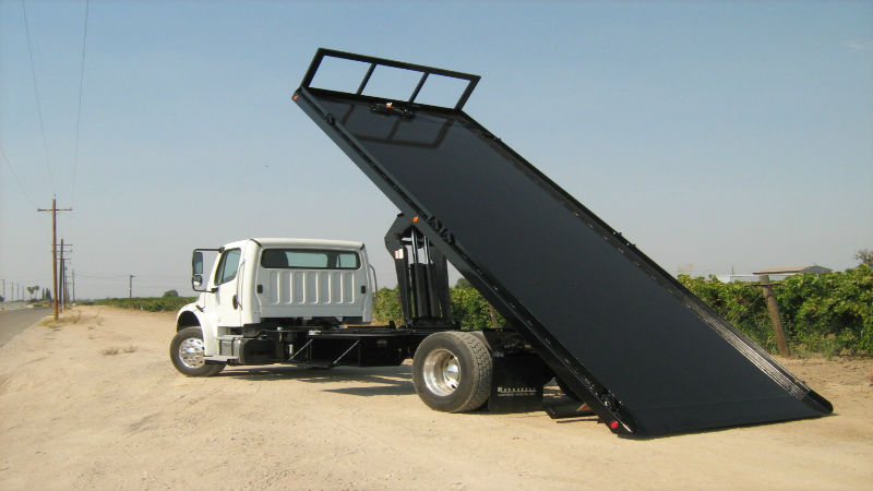 The Versatility of Commercial Flatbed Trucks