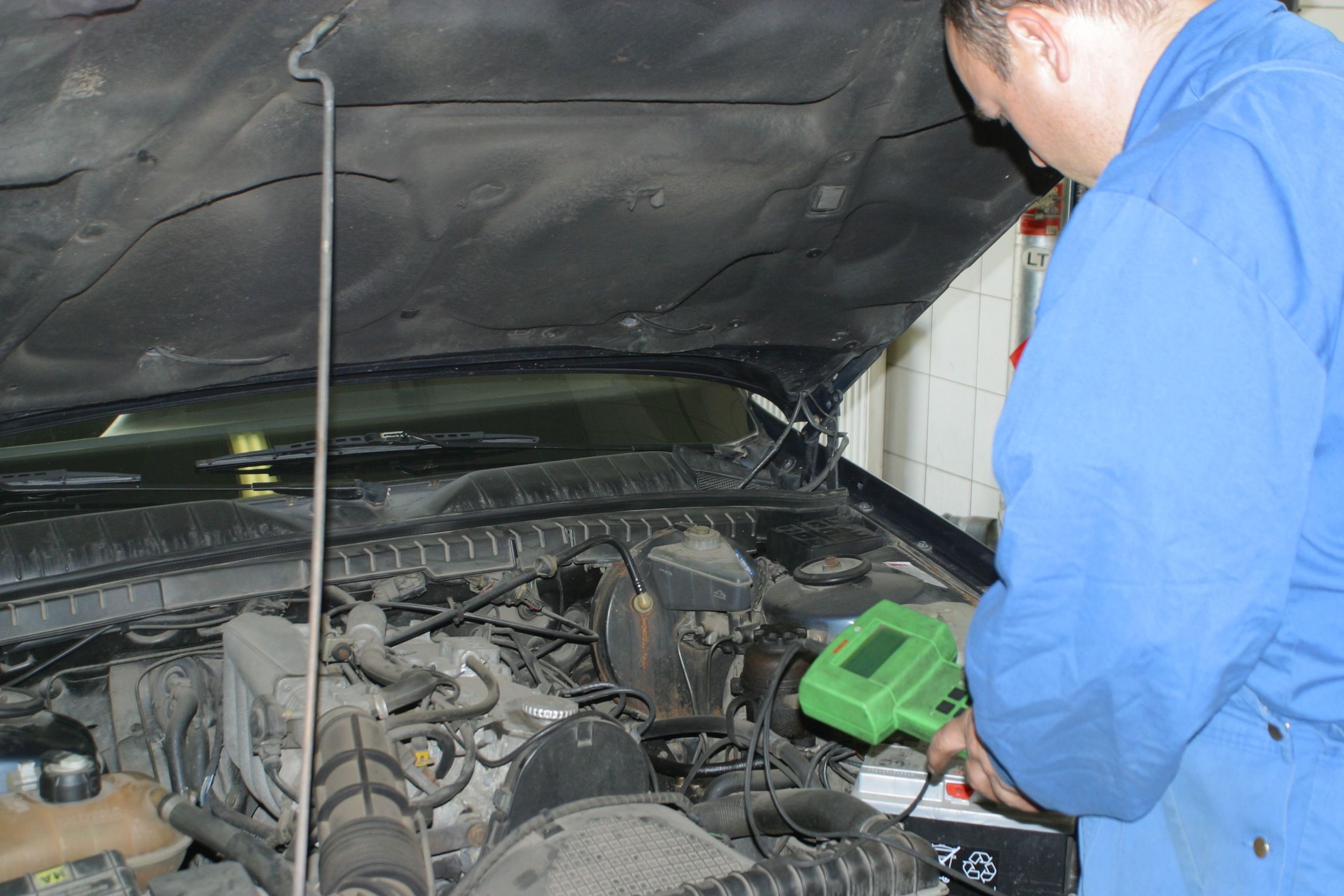 Get Repairs from Experts with Insight into the Auto Body Repair Process in Newport News, VA