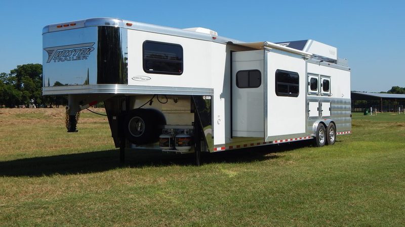 Use an RV Service in Pevely, MO to Maintain Your RV