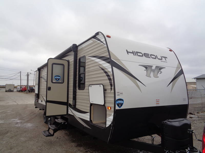 Tips for Purchasing From an RV Dealership in Des Moines IA