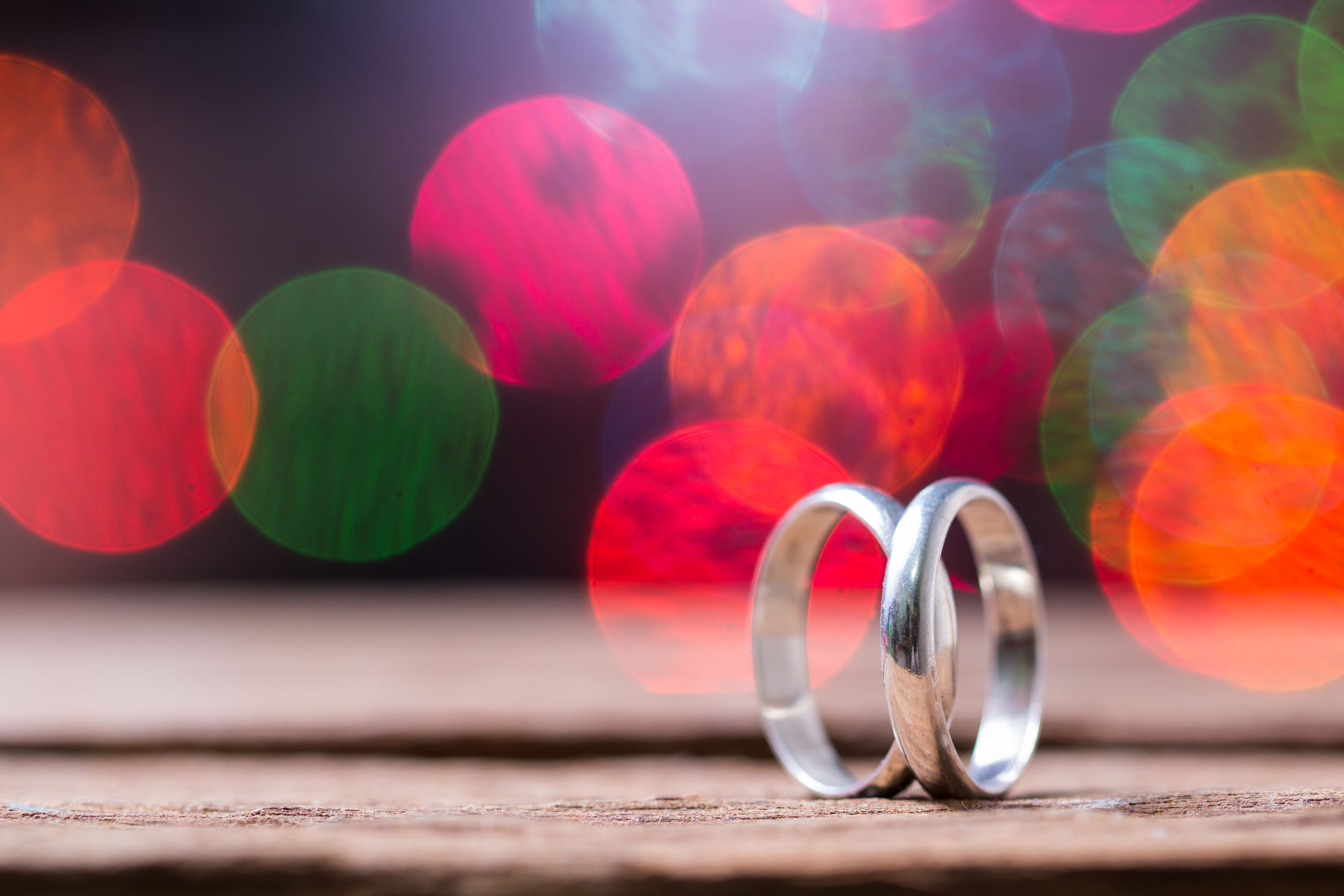 Your Guide on How to Pick Out a Wedding Ring From Indiana Jewelers