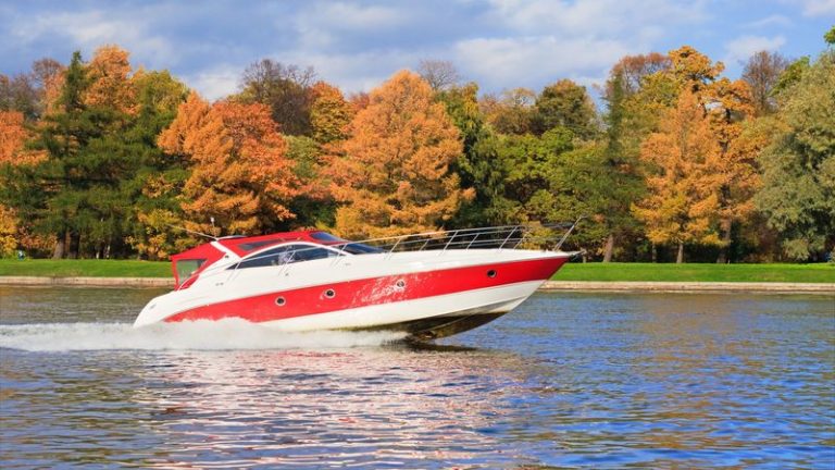 The Benefits of Pontoon Boats in Buford Ga