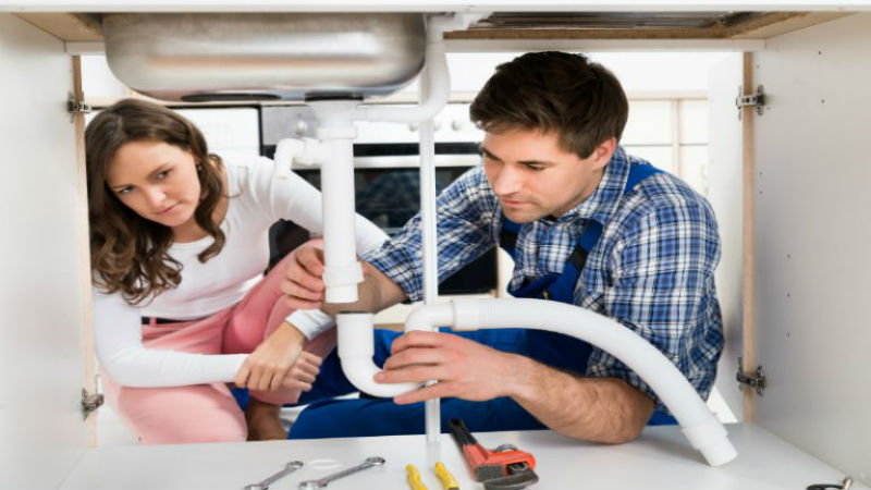 Contracting with a Plumbing Company to Handle Commercial Plumbing Needs