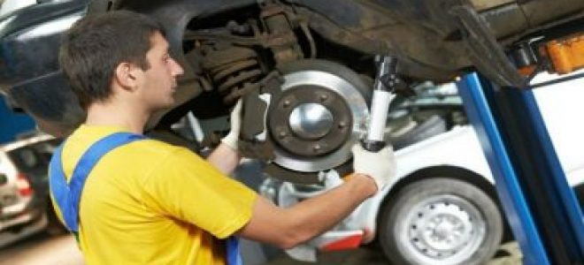 Fix a Car That Is Vibrating While Driving on Gilbert, AZ, Roads