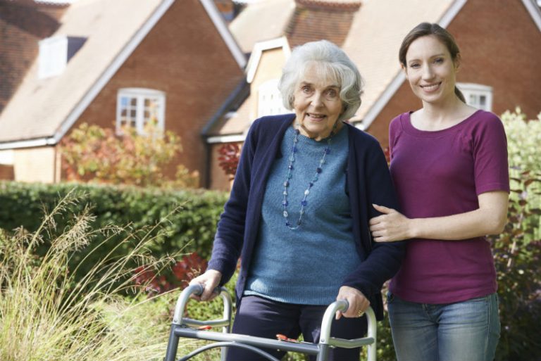 2 Benefits of Hiring a Home Health Agency for In-Home Care in Philadelphia