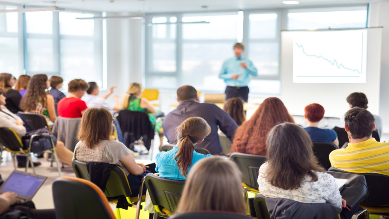 Top Reasons to Hire Conference Speakers for Your Next Event