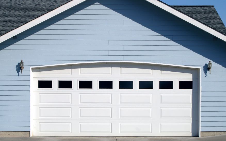 Importance of Commercial Garage Door Installation to Businesses in Chicago