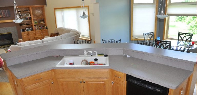 Why Minneapolis Homeowners Should Consider Custom Granite Countertops